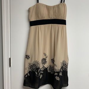 Woman’s petite dress